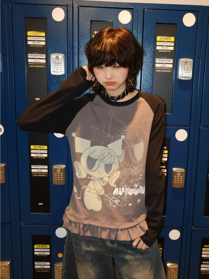 Y2K風かわいいカートゥーンプリントのバイカラーカジュアル長袖Tシャツ【ルーズフィット・スリーブデザイン】