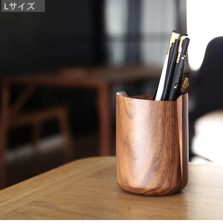 黒胡桃製の木製ペン立て【スリムデザイン】：便利な文房具としての実用性と空間適応性を解説
