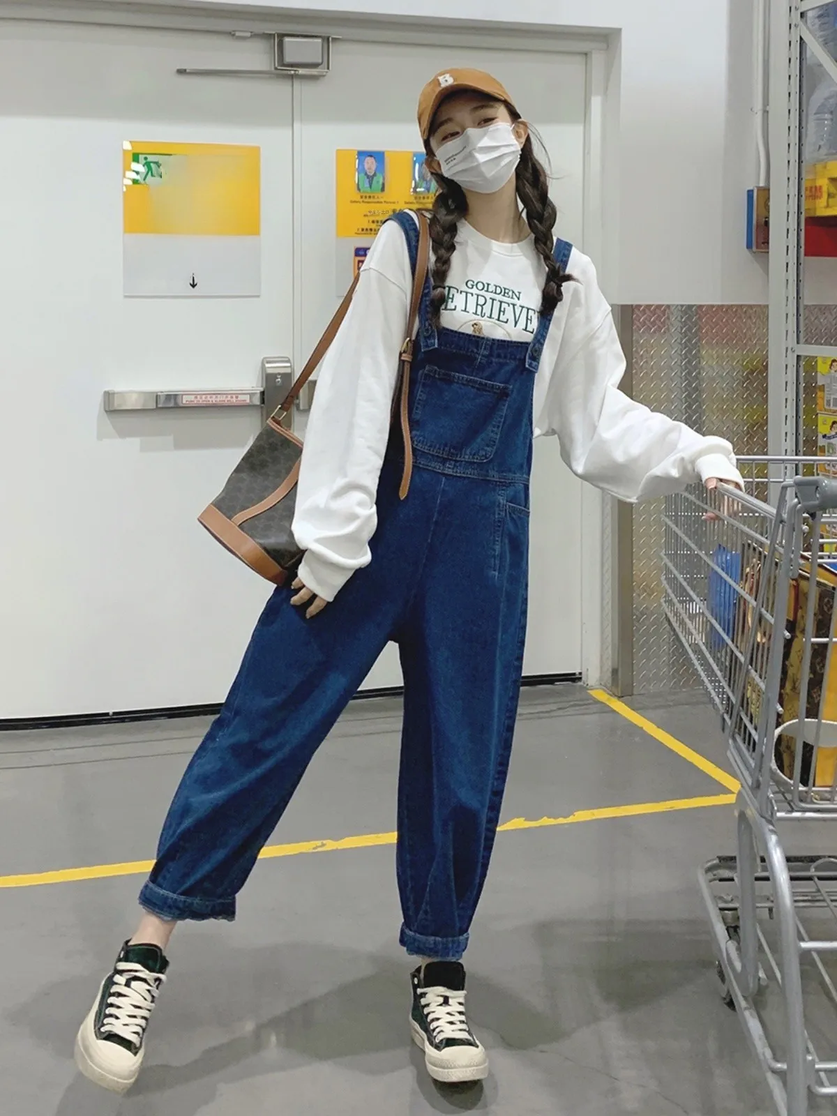 デニムオーバーオールコーデを失敗しないようにするには？