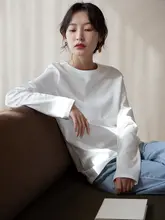 極上の柔らかさの白色長袖Tシャツ【コットン・レディース・高級感】