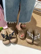 スタイリッシュなドット柄厚底サンダル【女性用・夏用・滑り止め】