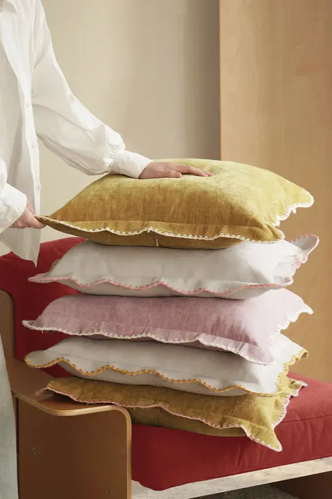 可愛いデザインの花柄クッション【粉色・洗濯可能・インテリア用】