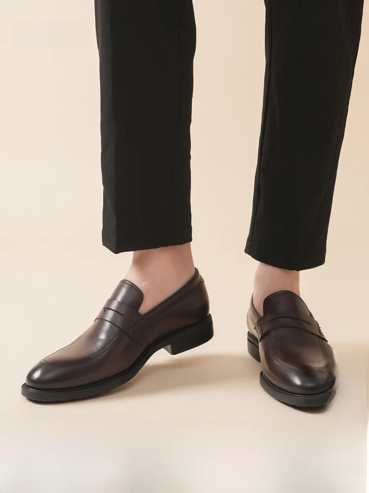 丸いトゥのレザー紳士靴【低めのカット・大人の品格】