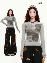 小熊プリントの長袖Tシャツ【レディース・秋用・スリムフィット・ショート丈】