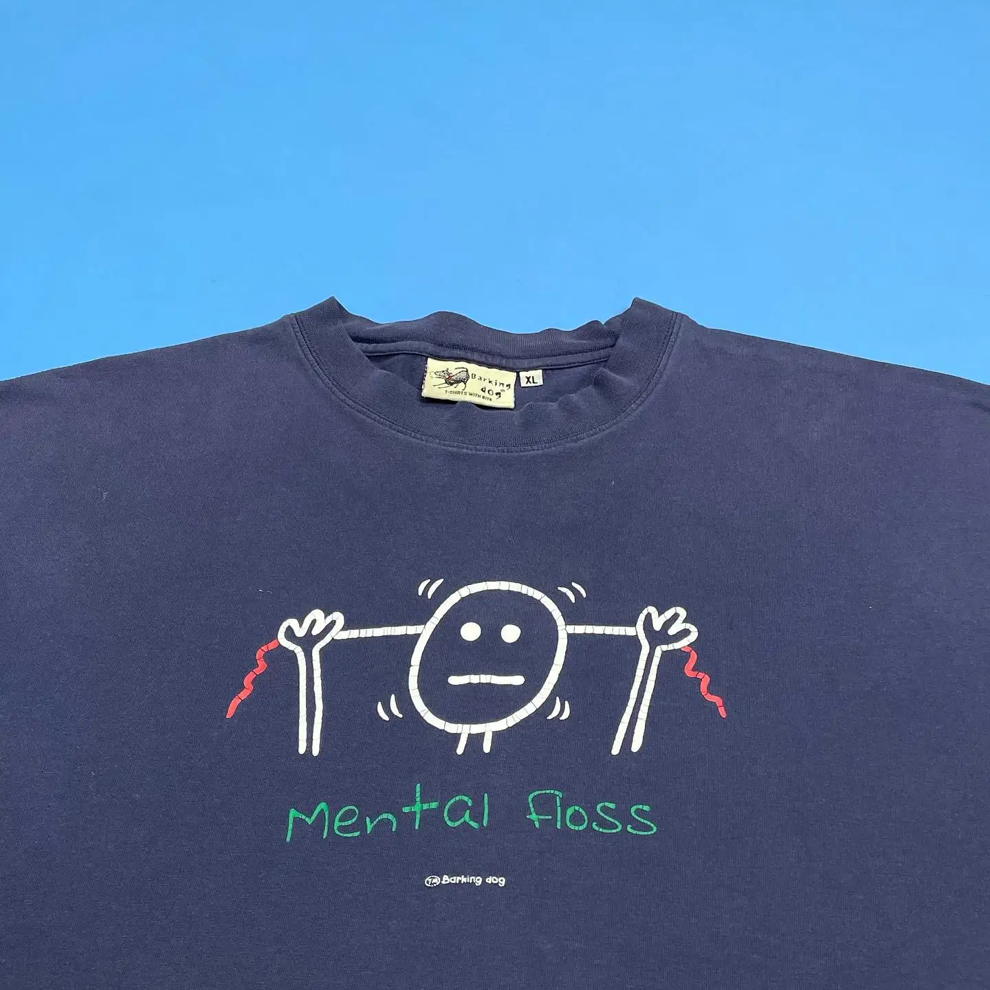 デザイン性のあるTシャツをどう選ぶ？透湿・肩デザインで夏のカジュアルを一気にレベルアップ
