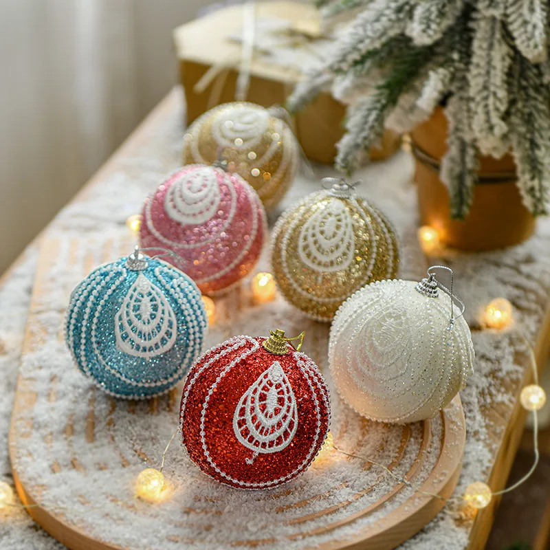 家族に贈るクリスマスプレゼントってどう選ぶ？カラフルなツリー装飾ボールが解決するリアルな悩み