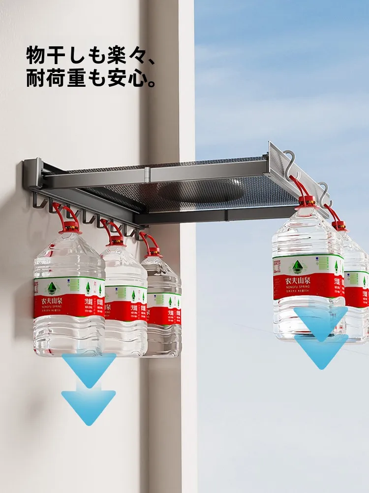 穴あけ不要な折りたたみ式タオル掛け：浴缸上方収納を省スペースで実現