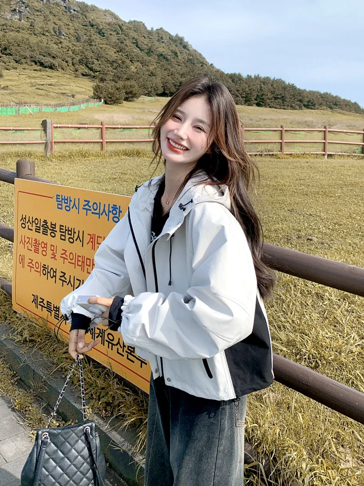 トレンディな工装ジャケット：美式スタイルのゆったりサイズ女性用アウター