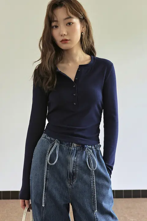美ラード風長袖ブラウンTシャツ【ヒンメリカラー・スリムフィット・ヘンリーネック】