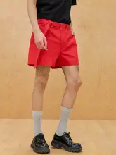 トレンド感満載のリゾートスタイル！レッド＆グリーンショートパンツ【ウエストベルト付き・シンプルデザイン】（セットアップ対応）
