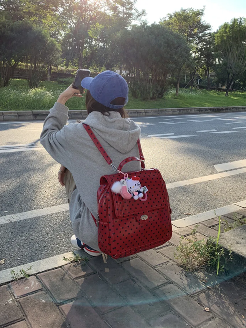 90年代風のリュックを今でも選ぶべき理由は？ポルカドットリュックが通勤・通学・旅行に活躍する理由