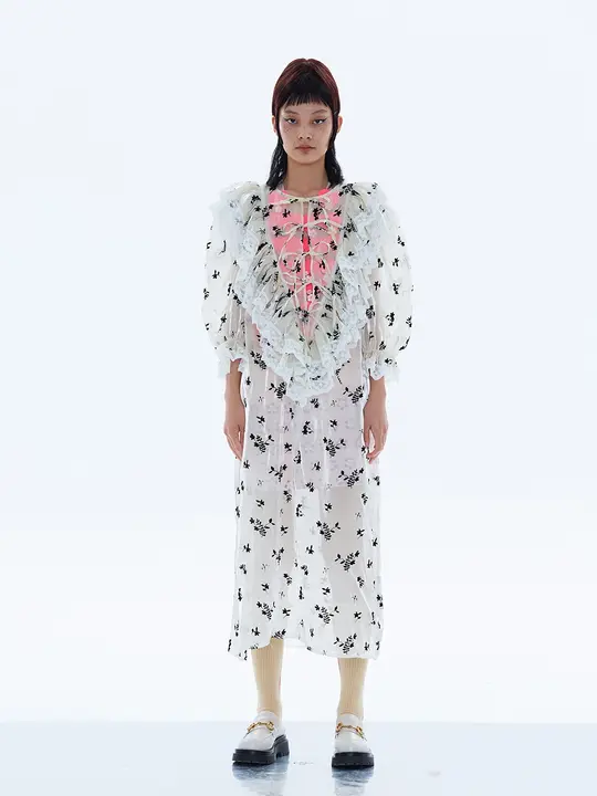 Mooly 蝶の効果 中袖レース付きバブルドレス【春用・フラワープリント・リボンデザイン】