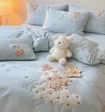 カートゥーンクマ刺繍ベッドカバー【子供用・コットン製・四点セット・寝具】（セットアップ対応）