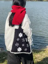 冬の日の雪花デザイン！ブラックコーデュロイショルダーバッグ【ニットスタイル・大容量・カジュアル】