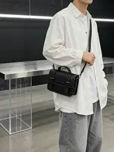 洗練されたデザインのメンズショルダーバッグ【トレンド感のあるフラップ付き・ボックス型・斜め掛けスタイル】