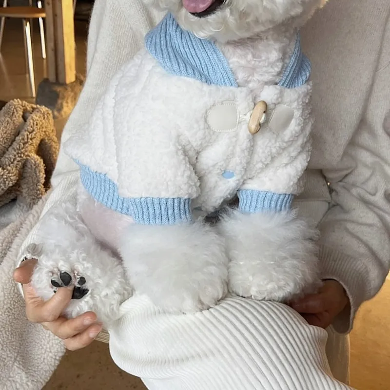 小型犬用綿製秋冬ジャケット：厚手で保温性に優れた実用性を実証