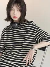 ストライプ柄 半袖Tシャツ【夏用・ゆったりシルエット・中性デザイン】