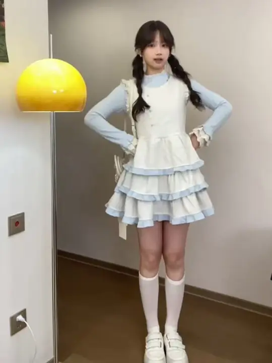 甘いデザインのノースリーブチュニックケーキスカート【レースインナー・春向け・ドレスアップ対応】（セットアップ対応）
