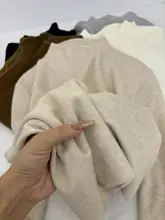 柔らかなイエローのニットセーター【小立ち襟・春用・レイヤードスタイル】