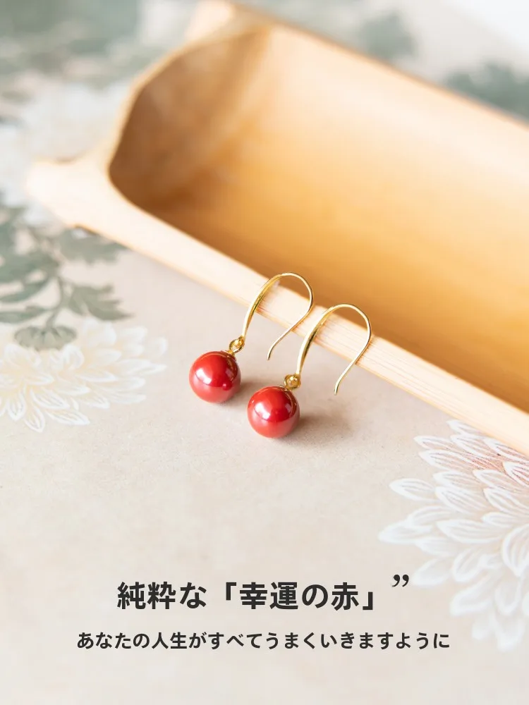 誕生石のピアスを選ぶときに迷うな ら、この1つのアイテムが救う