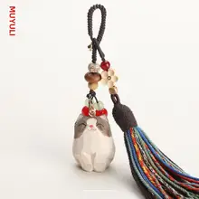 手作り木彫り猫のキーホルダー【桃の木製・梅花デザイン・車やバッグのアクセサリー】