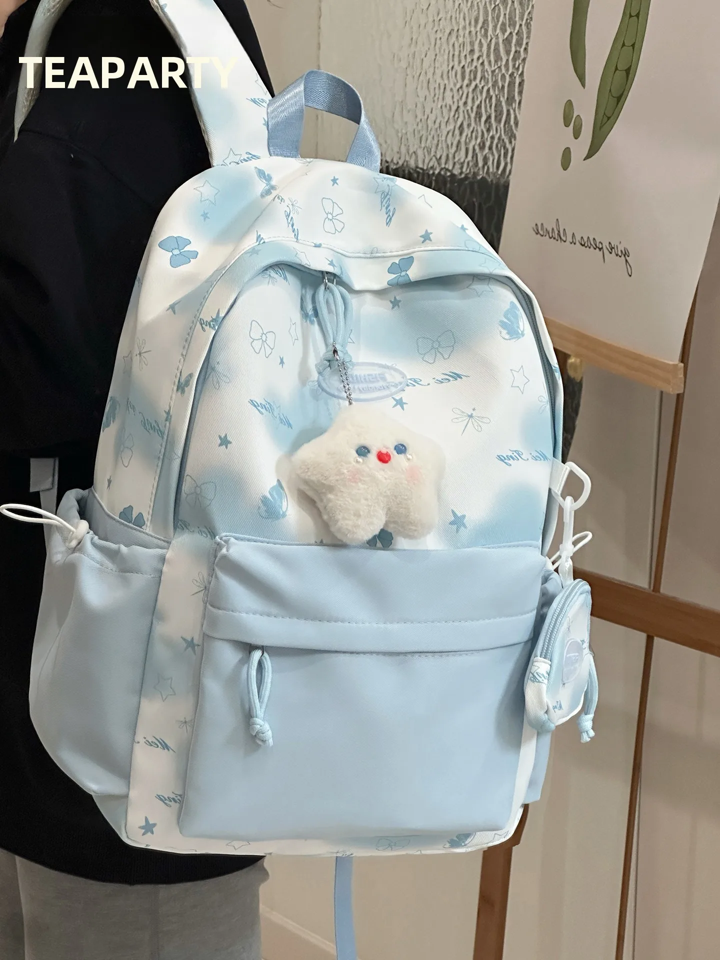 40代の通学スタイルに合うリュックは？学生時代の思い出を今も活かせる「かわいいグラフィックリュック」の選び方