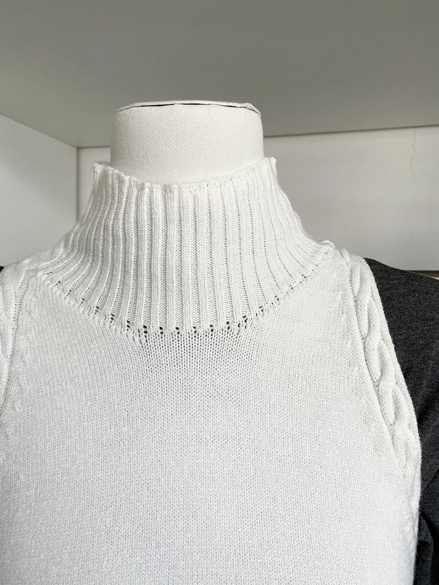 10月頭にぴったりの冬の服装は？脱着可能なファー付きニットベストが解決する理由