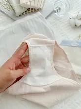 極上の柔らかさのコットン製中腰三角ショーツ【透湿・女性用】