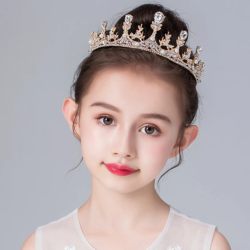 5歳の誕生日プレゼントに何がいい？ジュエル付きクラウンヘアアクセサリーがおすすめの理由とは？