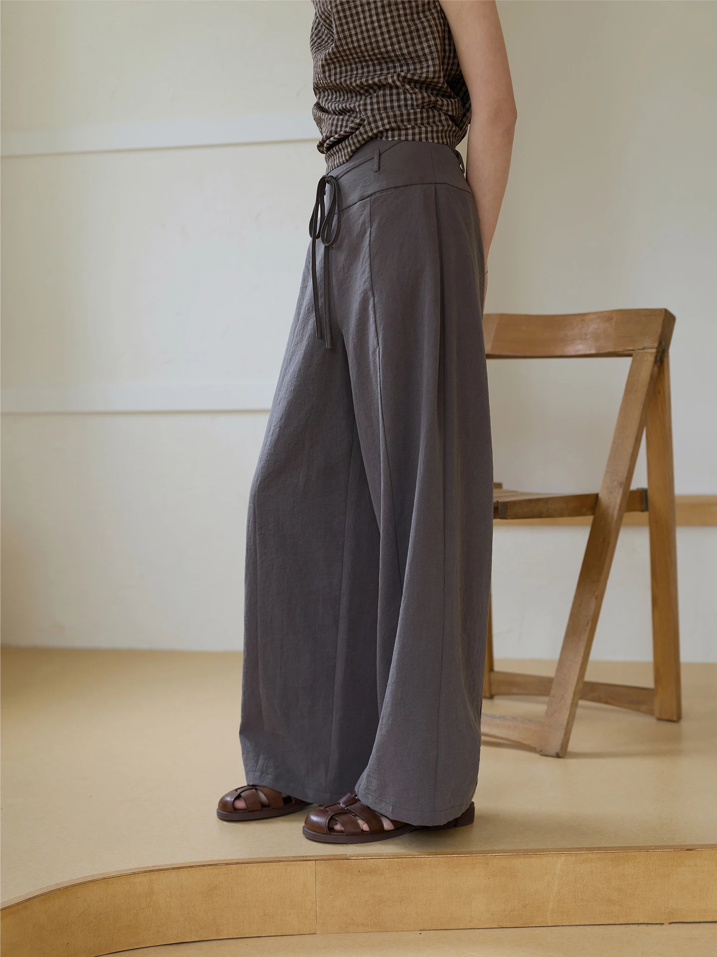 感のあるストレートワイドパンツ夏用ロング丈：法式スタイルの快適な日常着