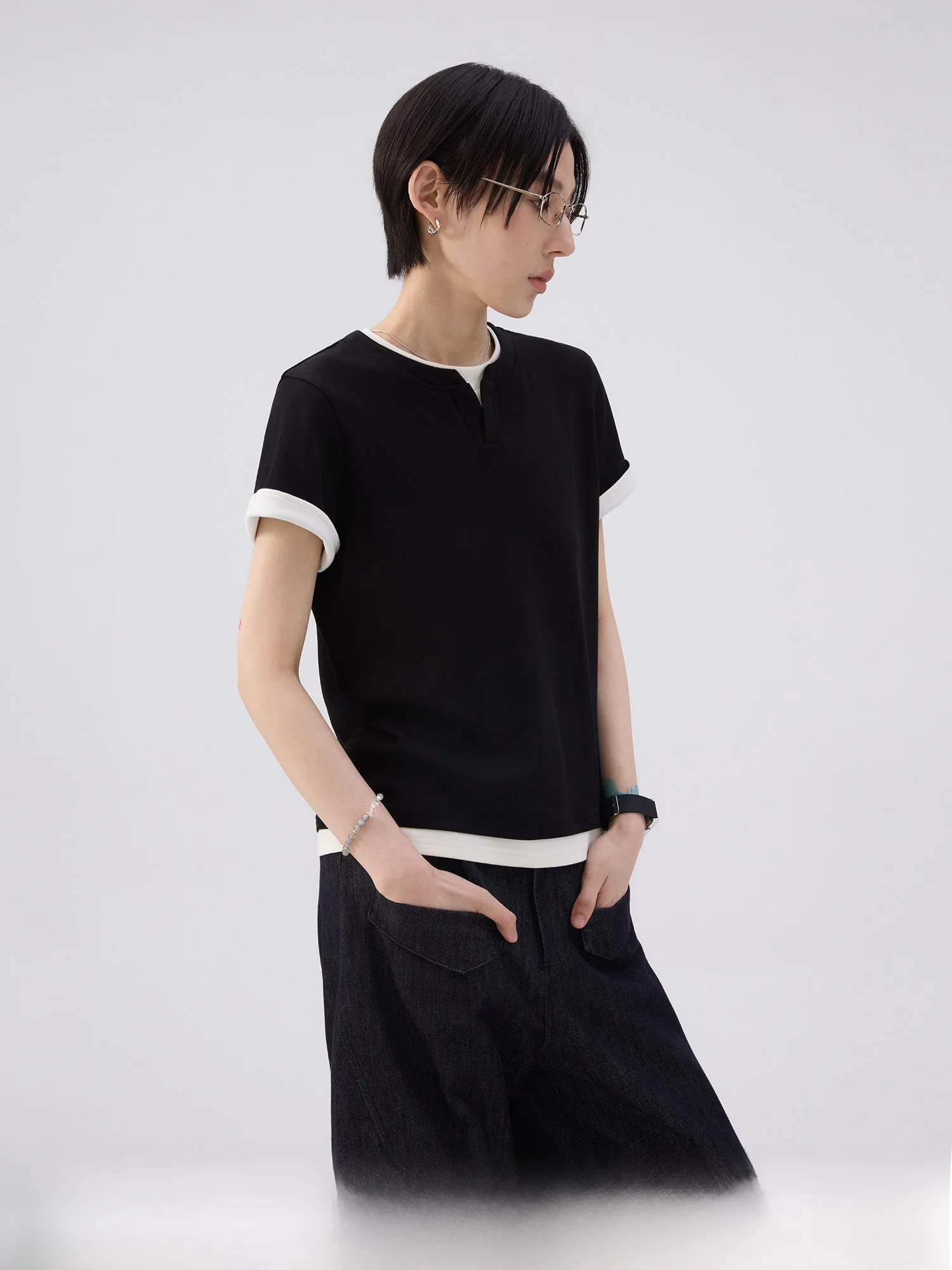 大人可愛い服 40代コーデ 完全ガイド｜色・シルエットのバランスとセットアップの活用法
