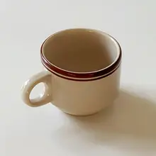 レトロな茶色のラインデザイン陶製カフェカップ【アメリカンスタイル・家庭用・午後のティータイムに最適】