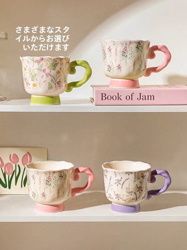 おしゃれなデザインの陶器製マグカップ：高脚構造と植物花卉パターンの日常使い実績