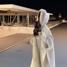 冬用保温毛皮ケープ【大きなファー襟・厚手・女性用・結婚式に最適】