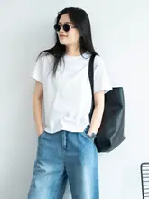 シンプルなデザインの純赤色Tシャツ【ワイド肩・ゆったりフィット・クルーネック・女性用】