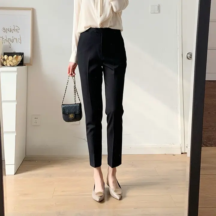 春季新作 ハイウエスト ストレートカジュアルパンツ【極上の柔らかさ・ミニマルデザイン】