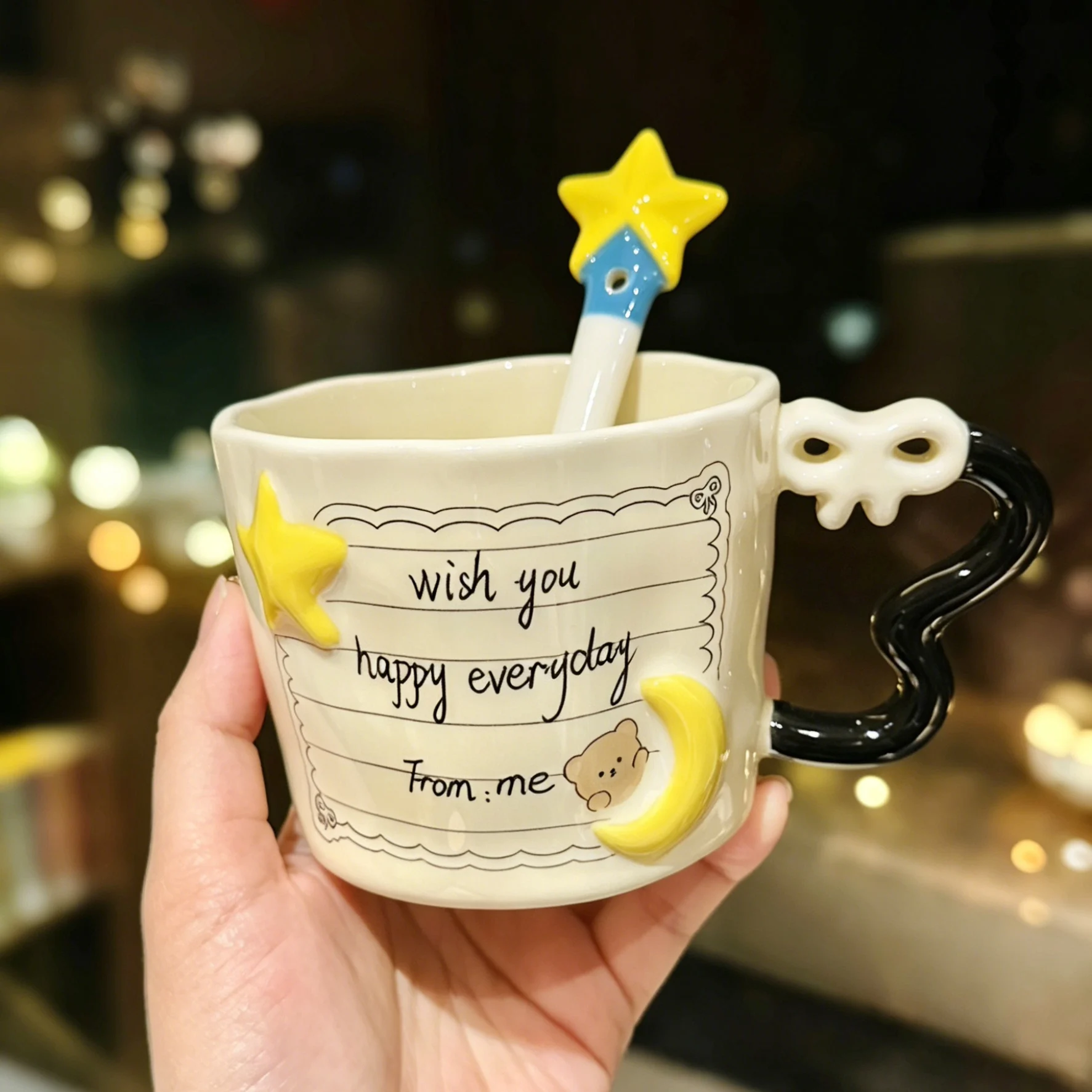 星と月のデザインが特徴！陶製マグカップの高級感と実用性を徹底解説