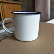 レトロなデザインのエナメルカップ【蓋付き・耐熱・マグカップ】