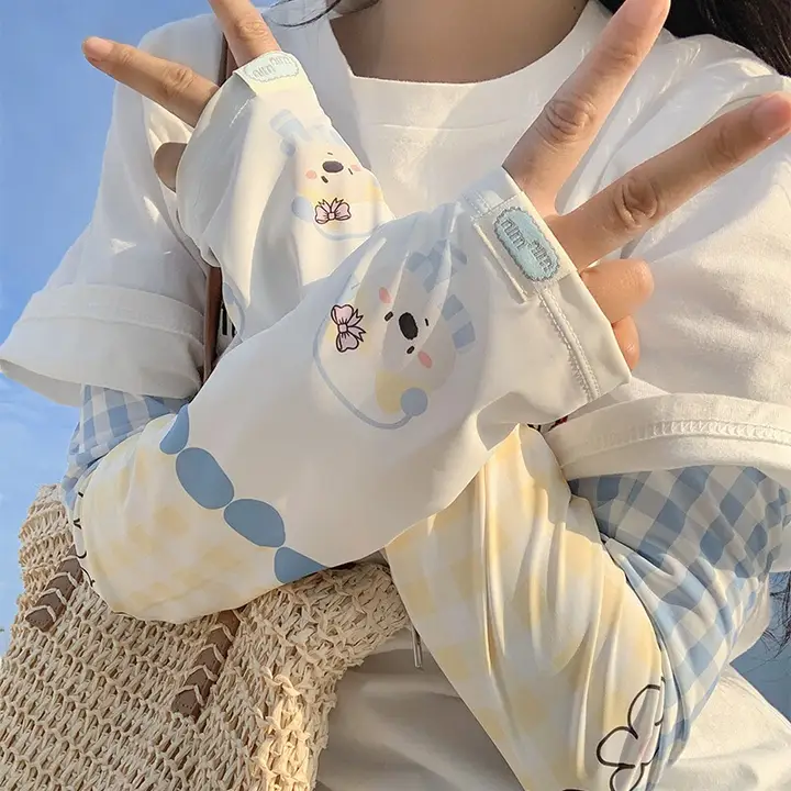 可愛らしいリボン付きの犬デザイン日焼け防止アームカバー【夏用・紫外線対策・ゆったりタイプ・アイスシルク】