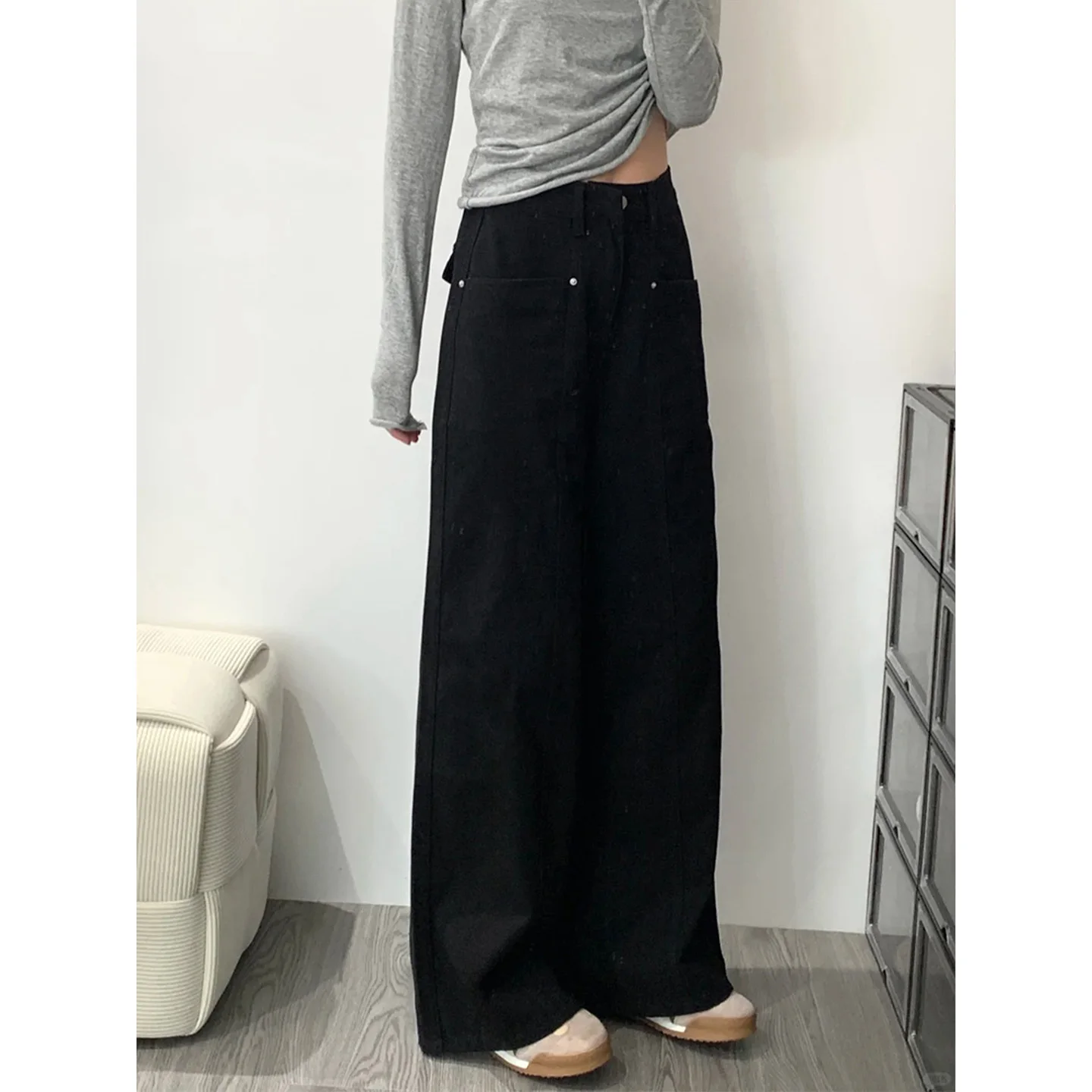 高腰ワイドレッグデニムパンツ：カーキ色・ネイビー・ダークブラウン対応のレギンスパンツとセットアップ対応スタイル