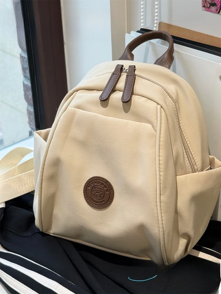 防水ミニバックパックは本当に雨の日でも安心できるの？