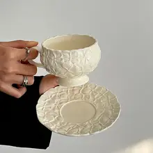 Oranges限定 レトロ白浮彫り花模様 コーヒーカップ＆ソーサー【ラテ用・ティータイムに最適】