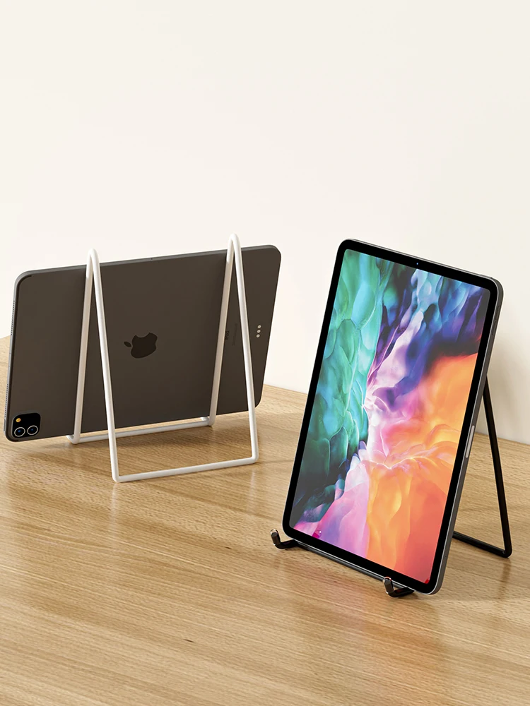 iPad三脚ホルダーは100均で買える？シンプルな金属製スタンドが実は最強の選択肢とは？
