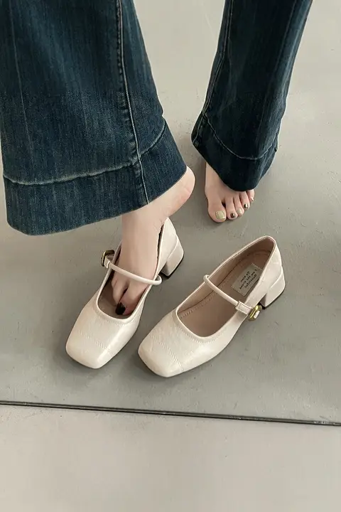 フレンチヴィンテージ風マリージェーンシューズ【浅口・スクエアトゥ・太めヒール・婦人用】（セットアップ対応）