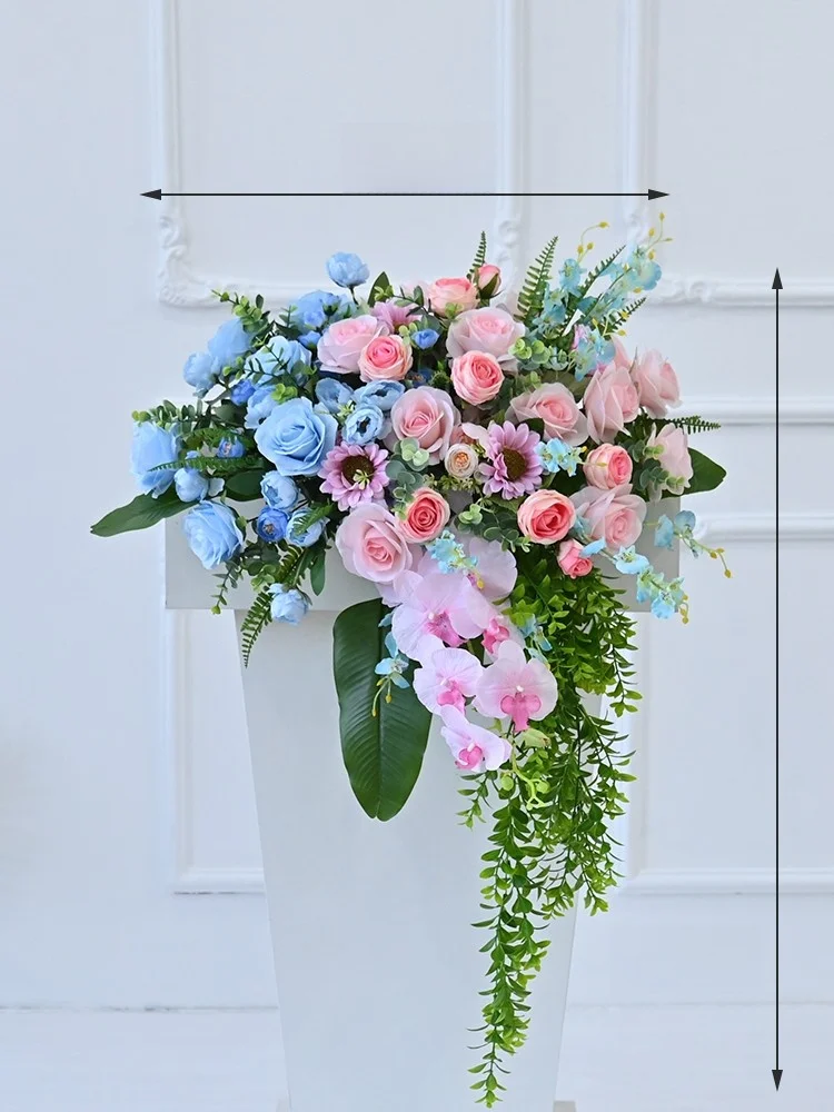 ウェルカムボードのデザインは、木製か高級造花か？どちらがホームに最適か？
