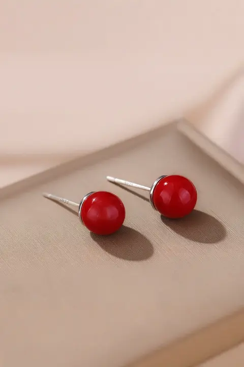 赤いパールピアス【S925シルバー針・高級感・秋冬用】