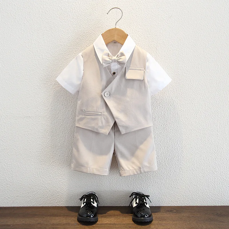 入園式の服装選びで迷うなら、この1着で解決できる？
