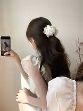 白色山茶花のバンスクリップ【上品デザイン・ハーフアップ対応】