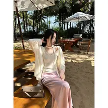 光沢感のあるサテン半身スカート【春夏用・シンプル・エレガントなデザイン】