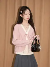 春秋用の短丈ピンクVネック長袖Tシャツ【リボンデザイン・レイヤード風】
